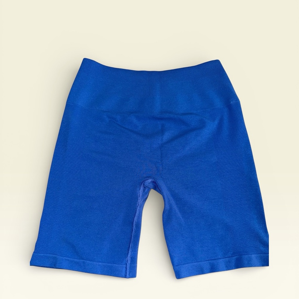 Alphalete amplify blue shorts